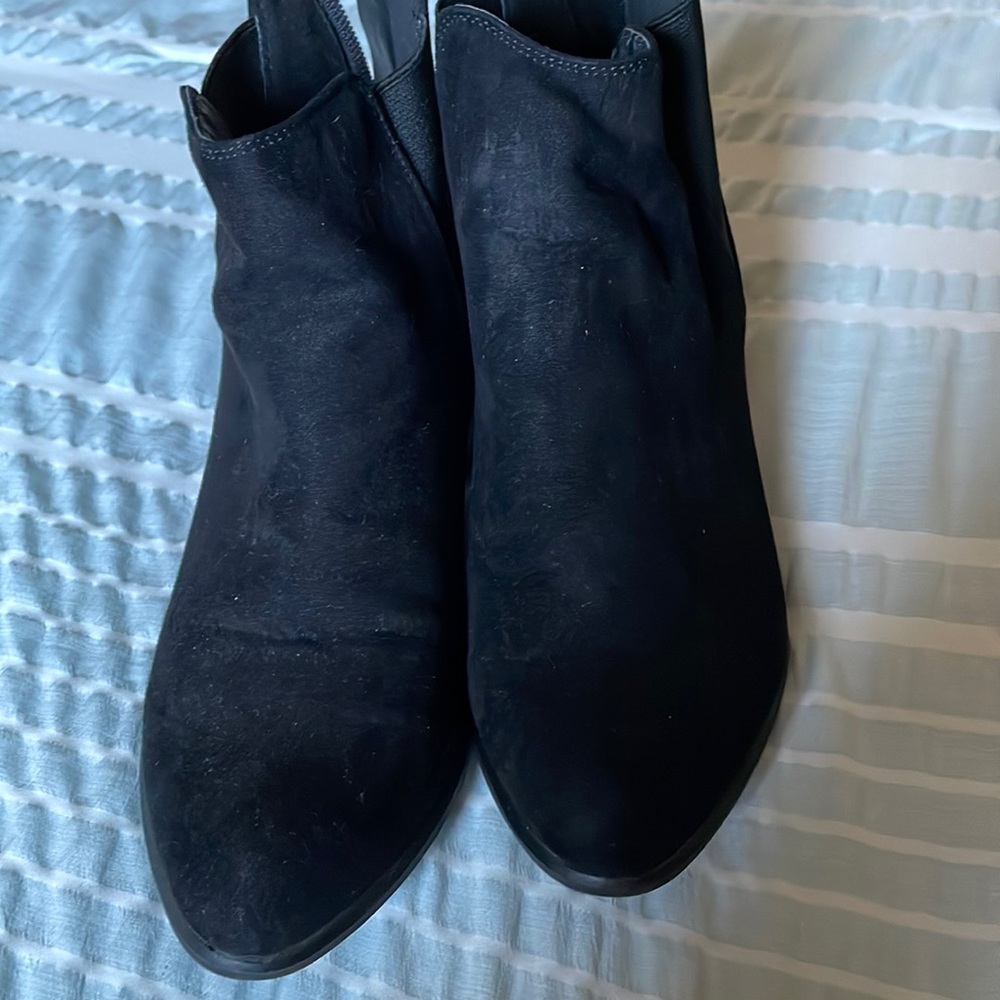Woman booties